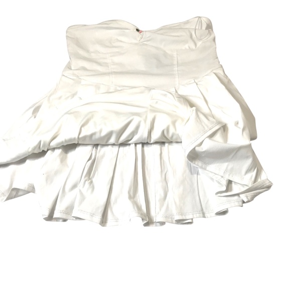 Women’s White Strapless Mini Dress/Pleated Skirt Summer Party Outfit New - Picture 3 of 12